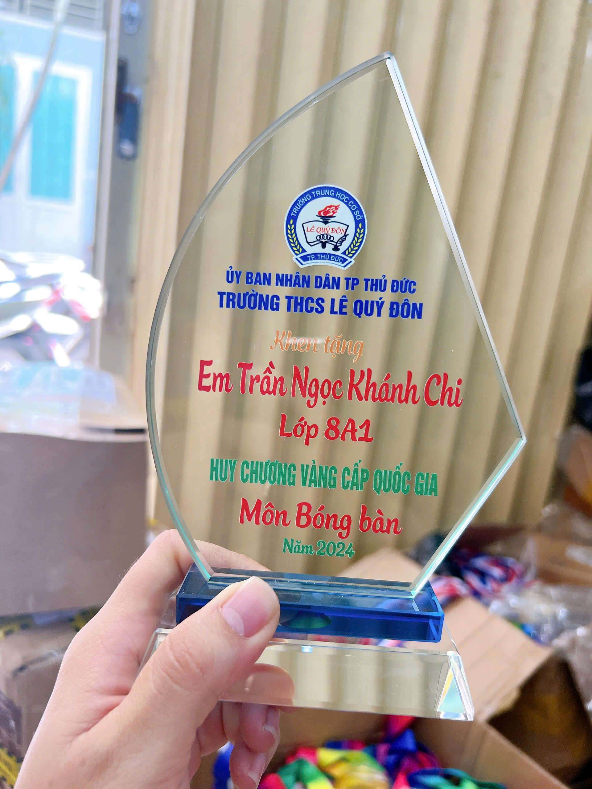 KỶ NIỆM CHƯƠNG CÁNH BƯỜM