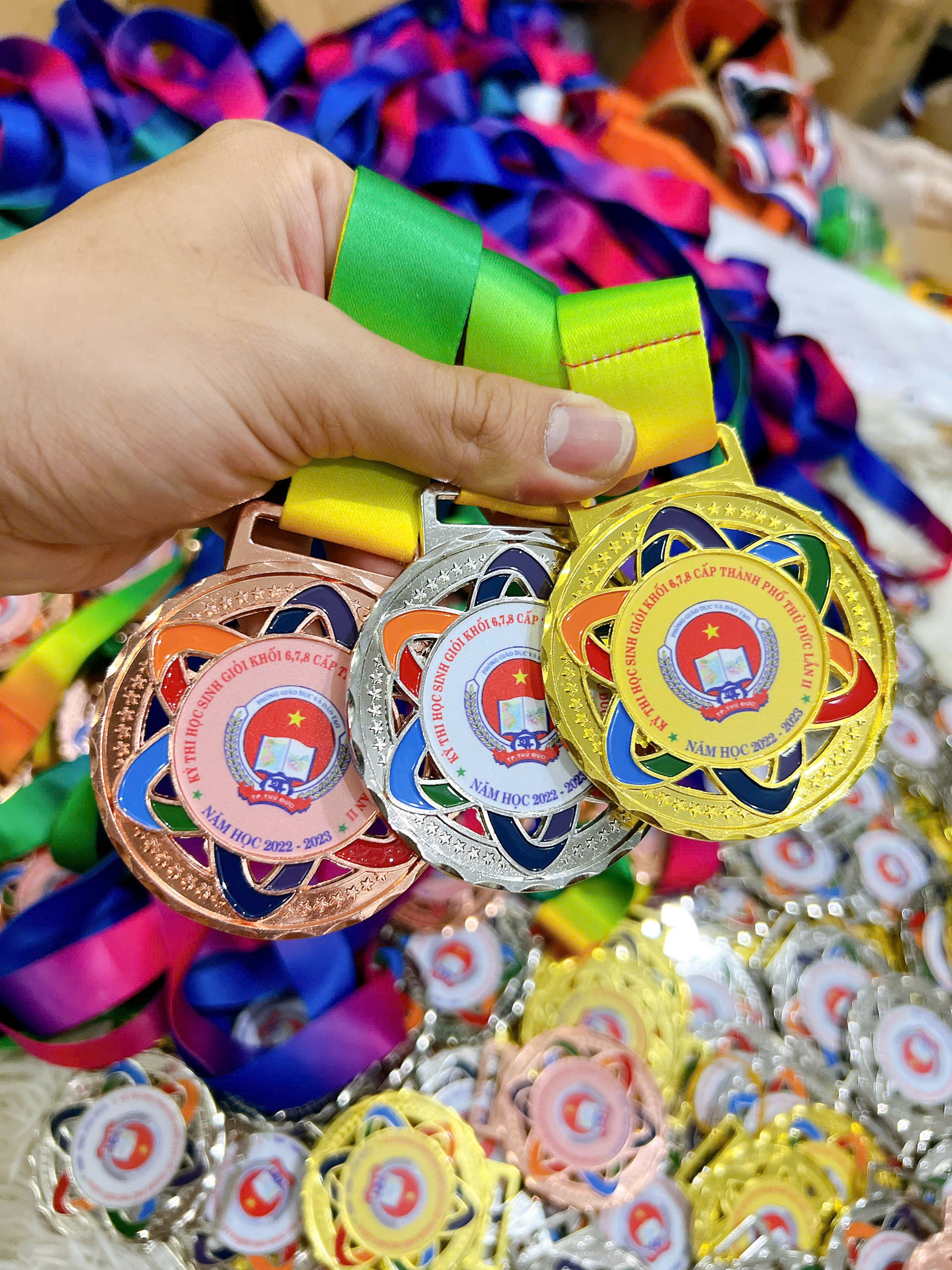 Huy Chương Kim loại Ngũ Sắc